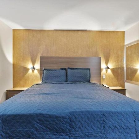Casa Blanca Hotel Brooklyn Нью-Йорк Экстерьер фото