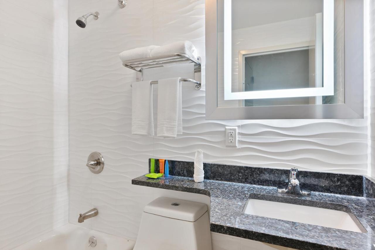 Casa Blanca Hotel Brooklyn Нью-Йорк Экстерьер фото